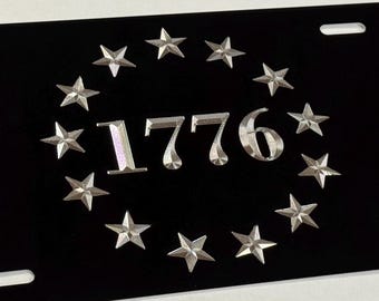1776 Betsy Ross US Flagge Nummernschild Vaterländisches Auto Tag Diamant geätzt graviert auf schwarzem Aluminium Metall Wetterfest & Rostfrei
