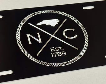 Placa de carro do estado da Carolina do Norte (NC), com gravação em diamante em alumínio preto, resistente às intempéries e à ferrugem.
