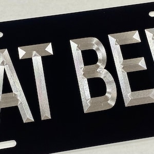 Placa de carro gravada com carne bovina, etiqueta de prata com diamante gravado em metal de alumínio preto, à prova de intempéries e ferrugem