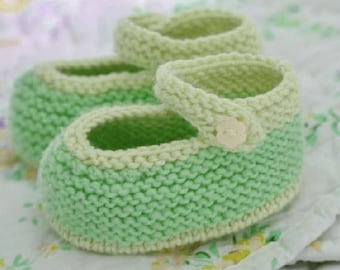 Newborn Boots For Beginners, Easy Knitting, Easy Pattern, PDF, Booties for Girls or Boys, Baby Shower Gift,  Easy Made Gift, Infant Shoes