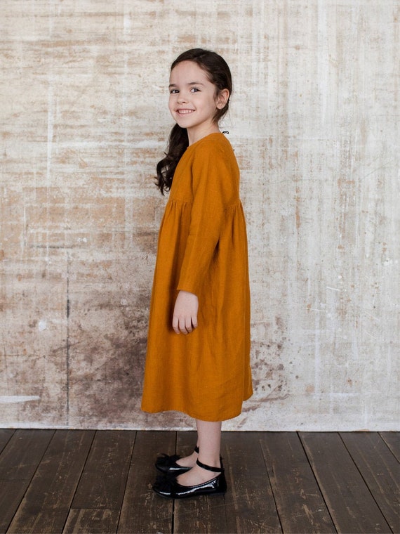 linen girl