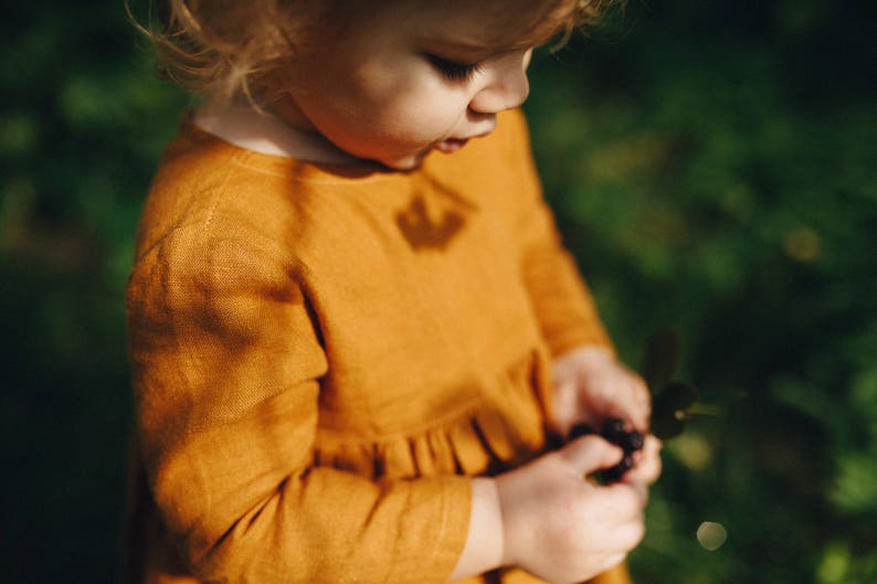 Лен сухой. Вещи из льна обладают удивительным свойством там. Вещи из льна обладают удивительным свойством там. Вещи из льна обладают удивительным свойством там. Платье с синималтными сьращами.