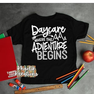 Kindertagesstätte, wo das Abenteuer beginnt Svg, Kindertagesstätte Svg, Schule Svg, ersten Schultag Svg, zurück zur Schule, Kindertagesstätte Svg Designs, Cricut Dateien
