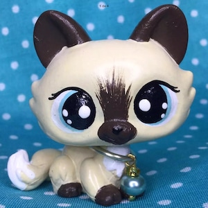 Littlest Pet Shop Cute, LPS crouching  KITTY Cat Ooak Custom, Nice
