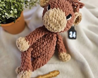 Highland Cow Snuggler | Baby's First Plushie | Baby Shower Gift | Crochet Lovey | Ready to Ship
