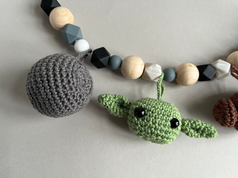 Star Wars Stroller Chain CROCHET PATTERN Mobile Pram Amigurumi Baby Crochet Garland Leia Yoda Death Star R2D2 Toy image 6