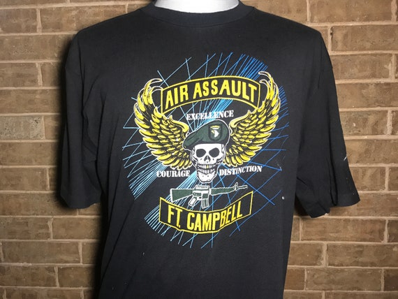 Vintage 80's Air Assault Fort Campbell Military T… - image 1