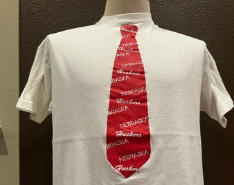 Vintage 90's Nebraska corn Huskers Tie White T Shirt Size L