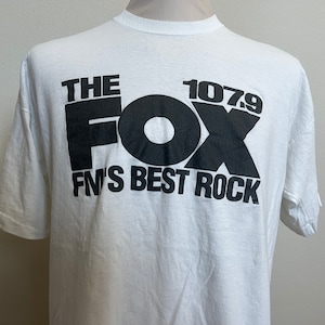 Vintage 80&#39;s 107.9 The Fox FM&#39;s Best Radio Station T Shirt Size XL
