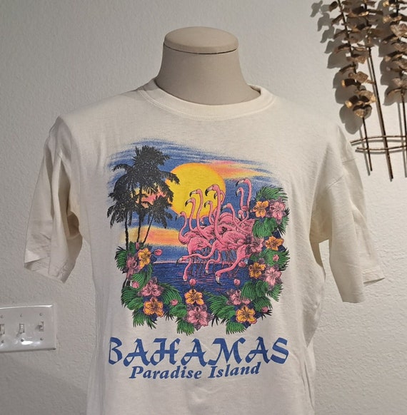 Vintage 90s Bahamas Paradise Island Flamingos whit