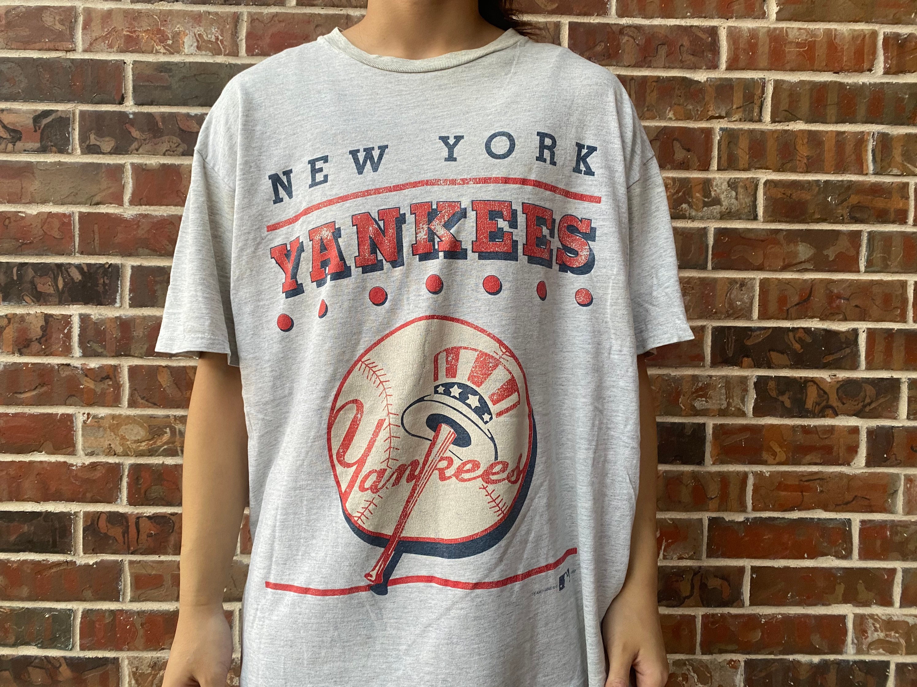Vintage 90's New York Yankees MLB Baseball Grey T Shirt 