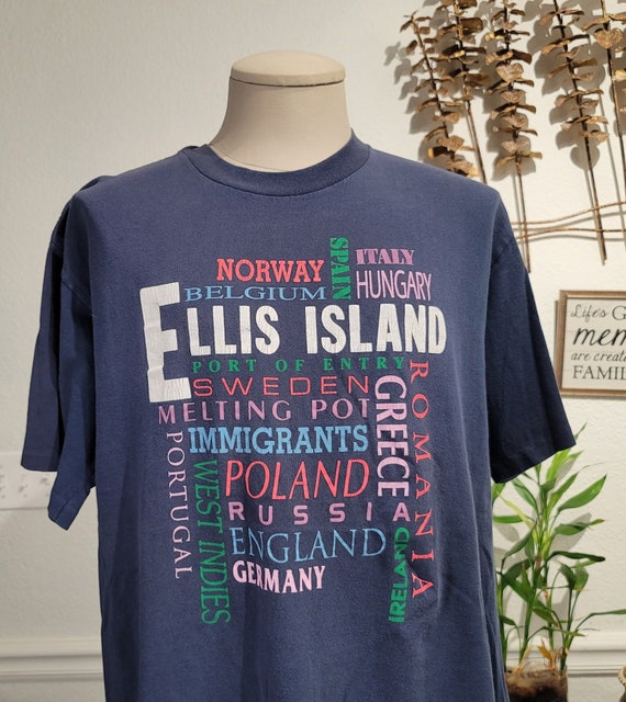 Vintage 90s Ellis Island and Other Country Names Navy Blue T-shirt 