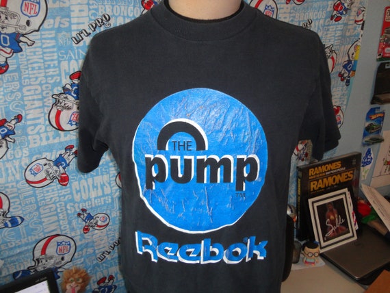 Vintage 90’s REEBOK Pump sport Black T Shirt Fits… - image 1