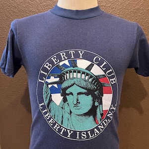 Vintage 80&#39;s Liberty Club Liberty Island, NY Statue of Liberty New York Navy T Shirt Size M