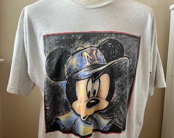 Vintage 90s Vintage Walt Disney Mickey Mouse Design T-Shirt Fits like XL