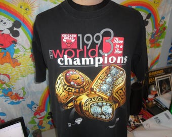 Vintage 90's NBA Chicago Bulls Basketball Finals 1993 Rings Champions Original T Shirt Size XL