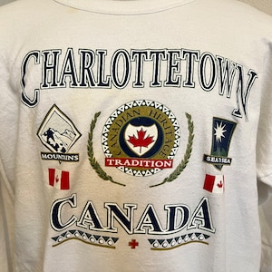 Vintage 90&#39;s Charlottetown Canada Sweatshirt L