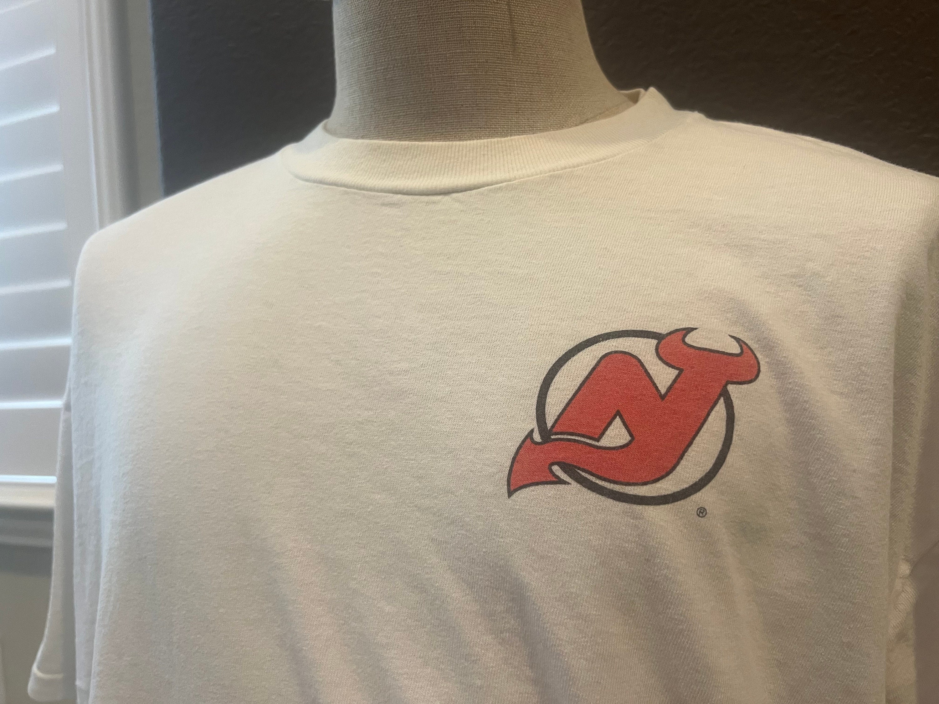 CustomCat New Jersey Devils Vintage NHL T-Shirt White / L