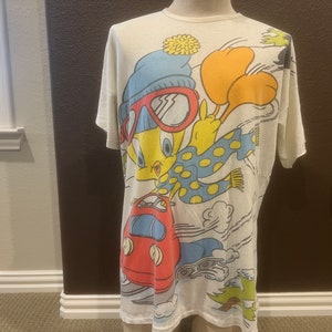 Vintage 90's Tweety Bird & Sylvester Cat Sledding Looney Tunes Camiseta Blanca Tamaño XL
