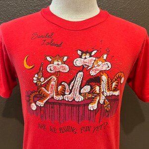 Vintage 80&#39;s Sanibel Island Cats Drunk Red T Shirt Size M
