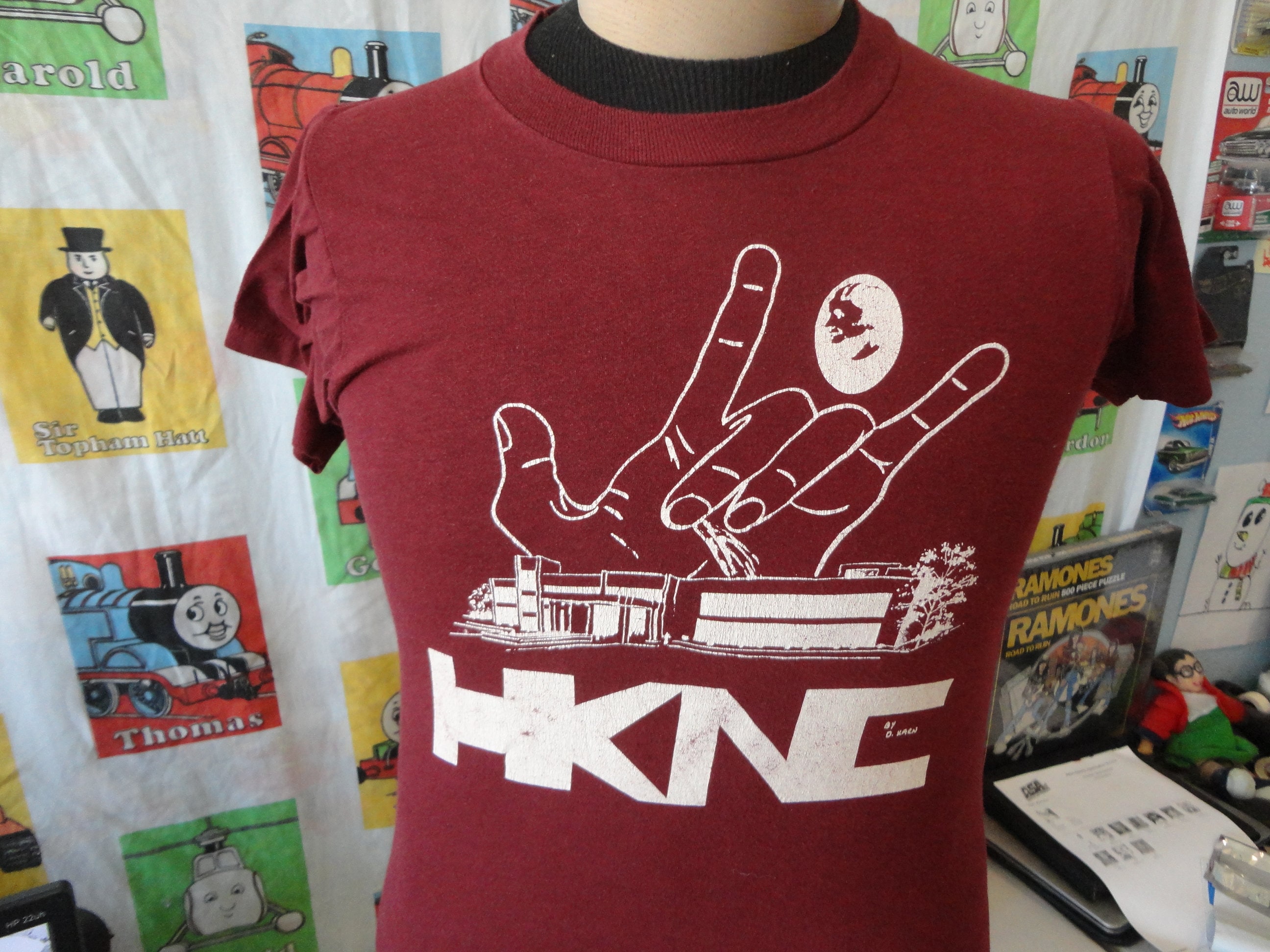 Vintage 80's Helen Keller National Center for Deaf & Blind Sand