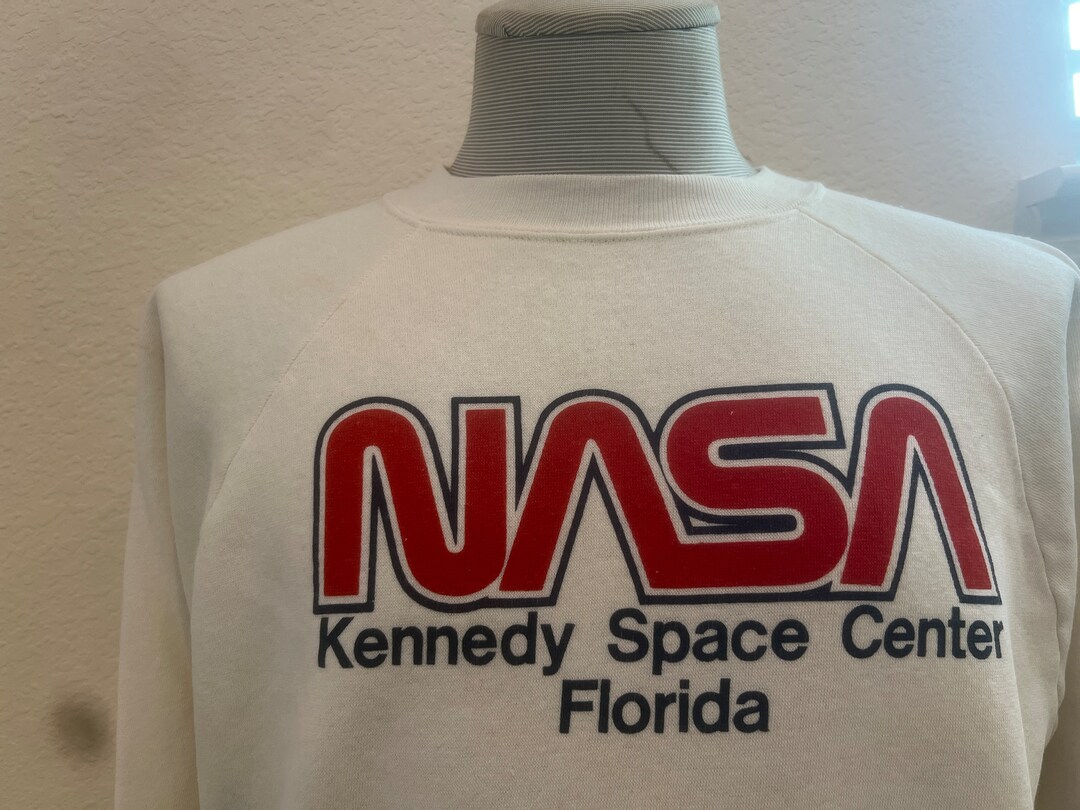 Vintage 80's NASA Kennedy Space Center, Florida White Crewneck ...