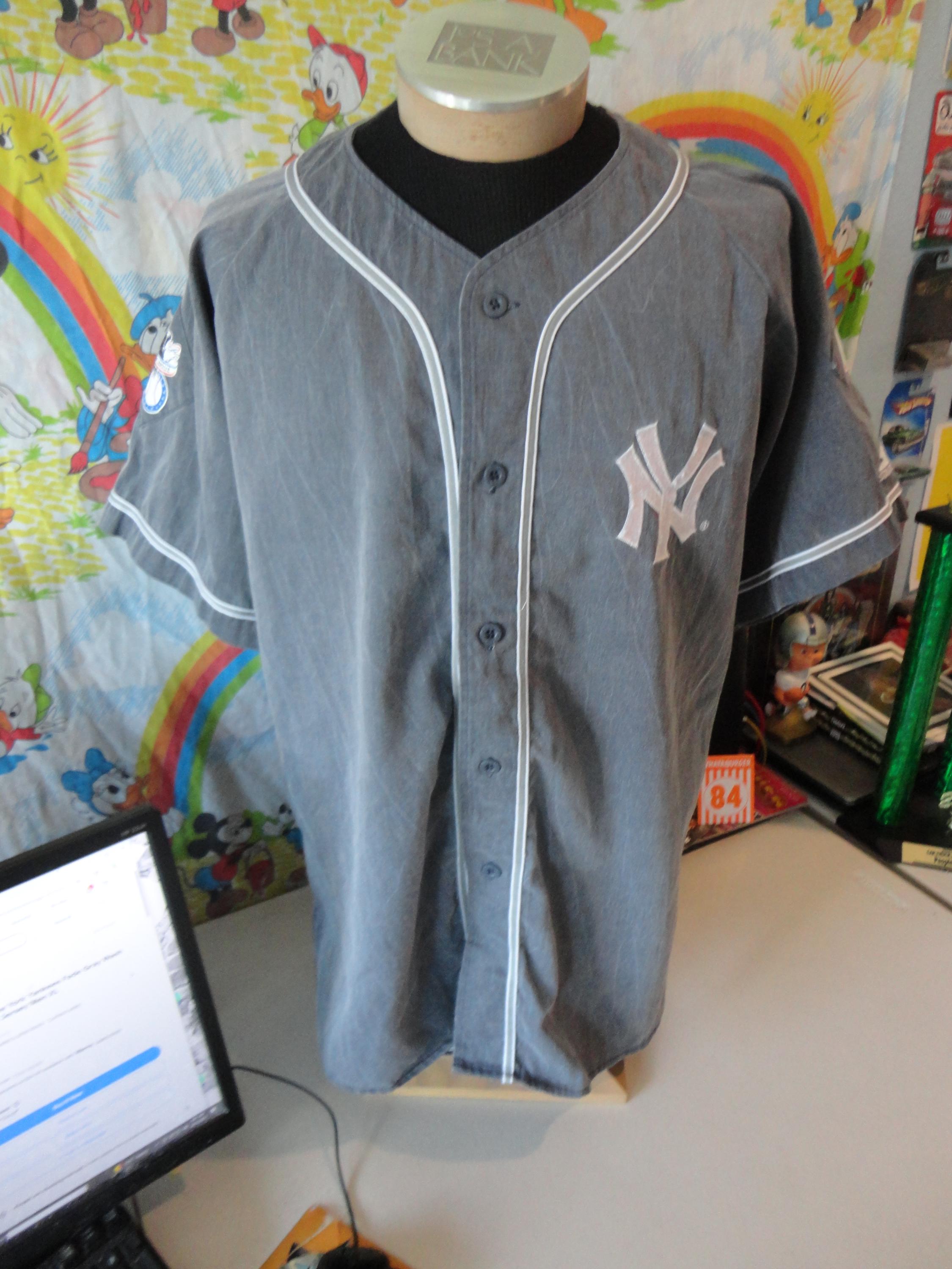 Vintage 90s Starter New York Yankees Fade Gray Wash Big Logo