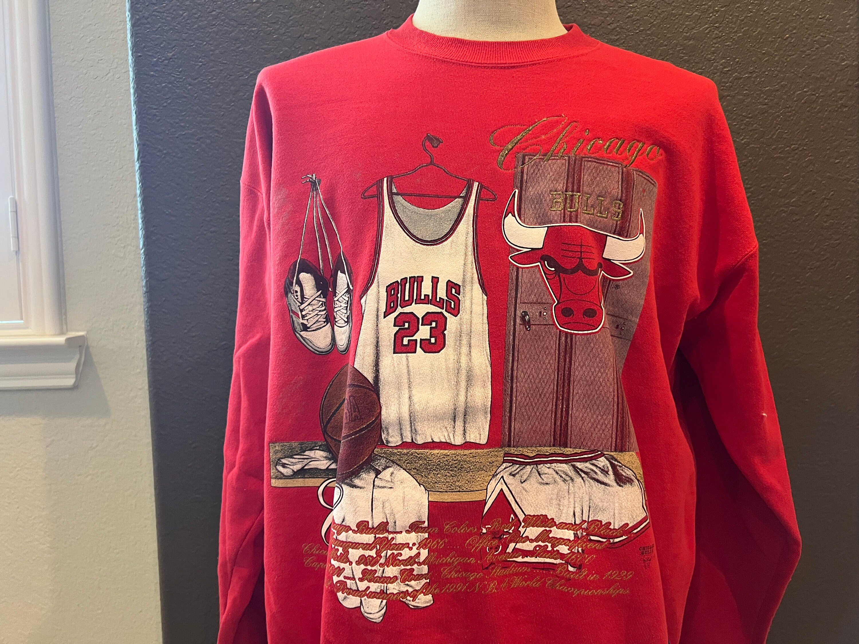 Vintage 1992 Nutmeg Mills Chicago Bulls Championship - Depop