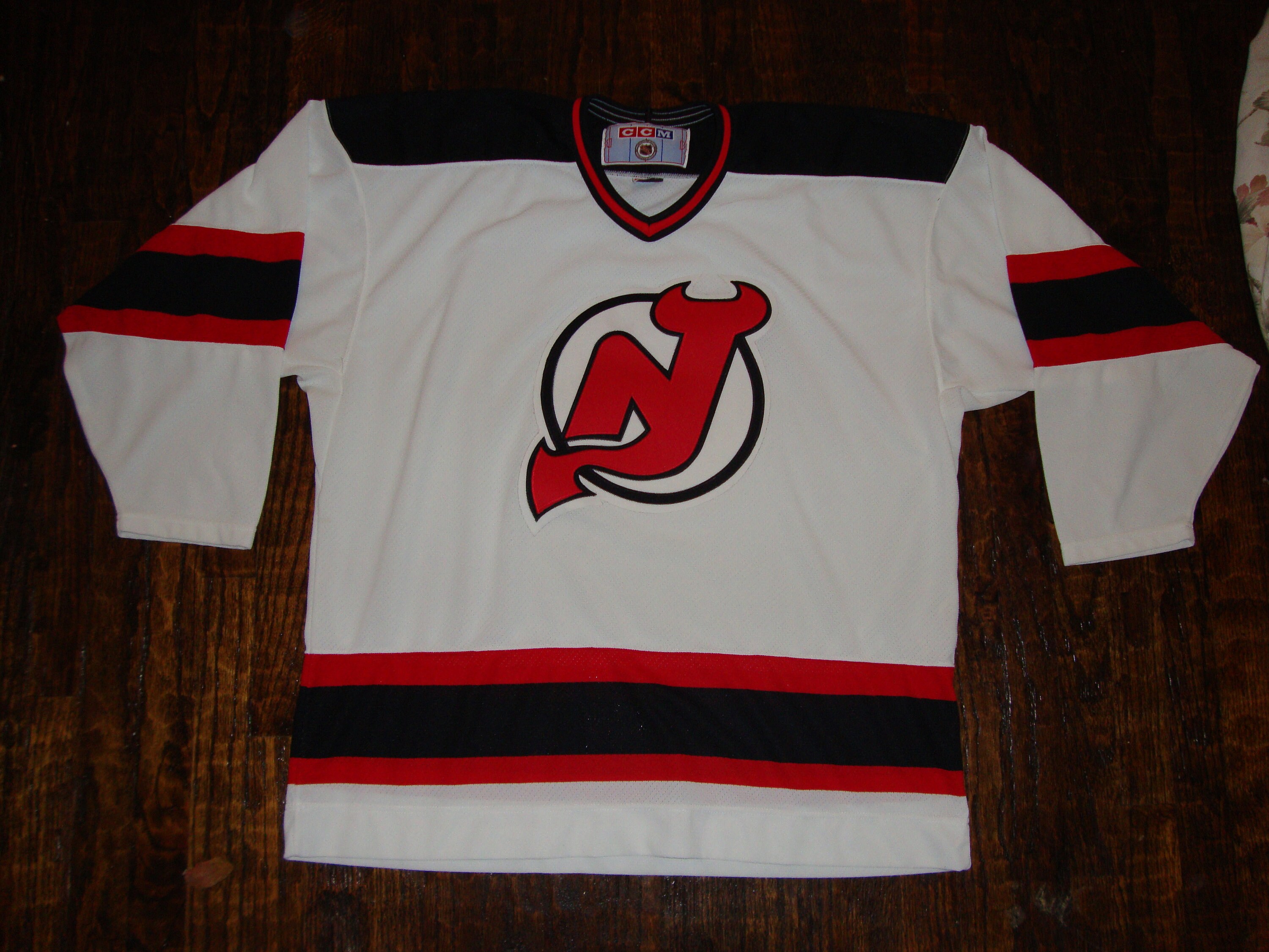 Vintage 90s CCM New Jersey Devils Hockey Jersey Large Red Black NHL
