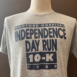 Vintage 80&#39;s Doctors Hospital Independence Day 10K Running Grey T Shirt Size L