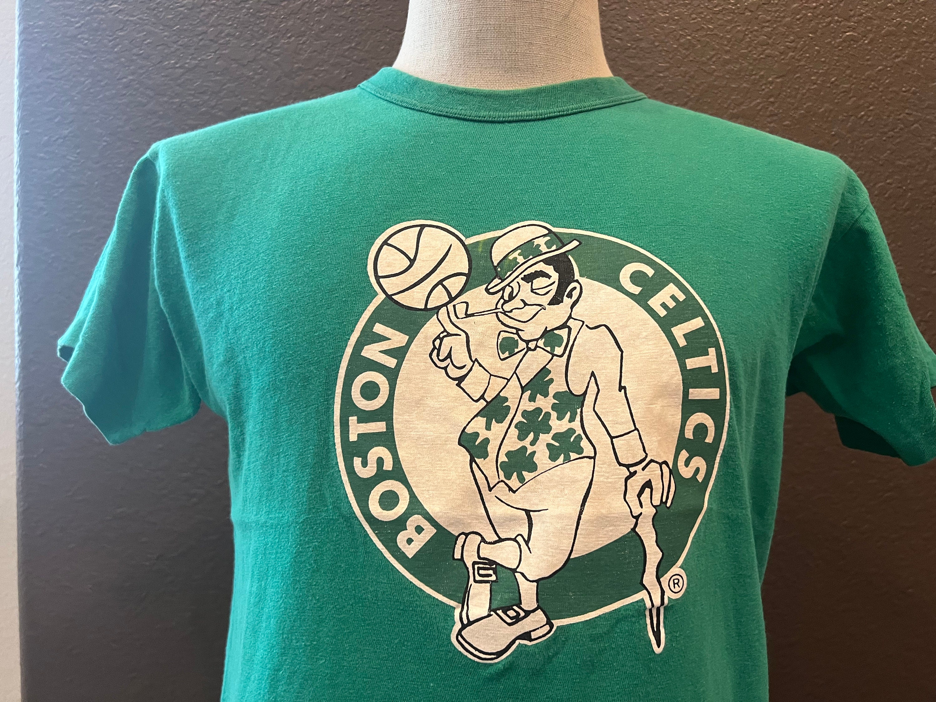 Vintage NBA Boston Celtics Tee Shirt Size Large Made in USA 1980s