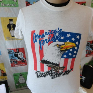 Vintage 90s America&#39;s Pride Desert Storm Eagle T Shirt Size S