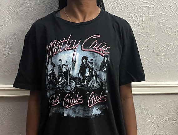 Motley Crue Girls Girls Girls Retro Black T-shirt Modeled Size L