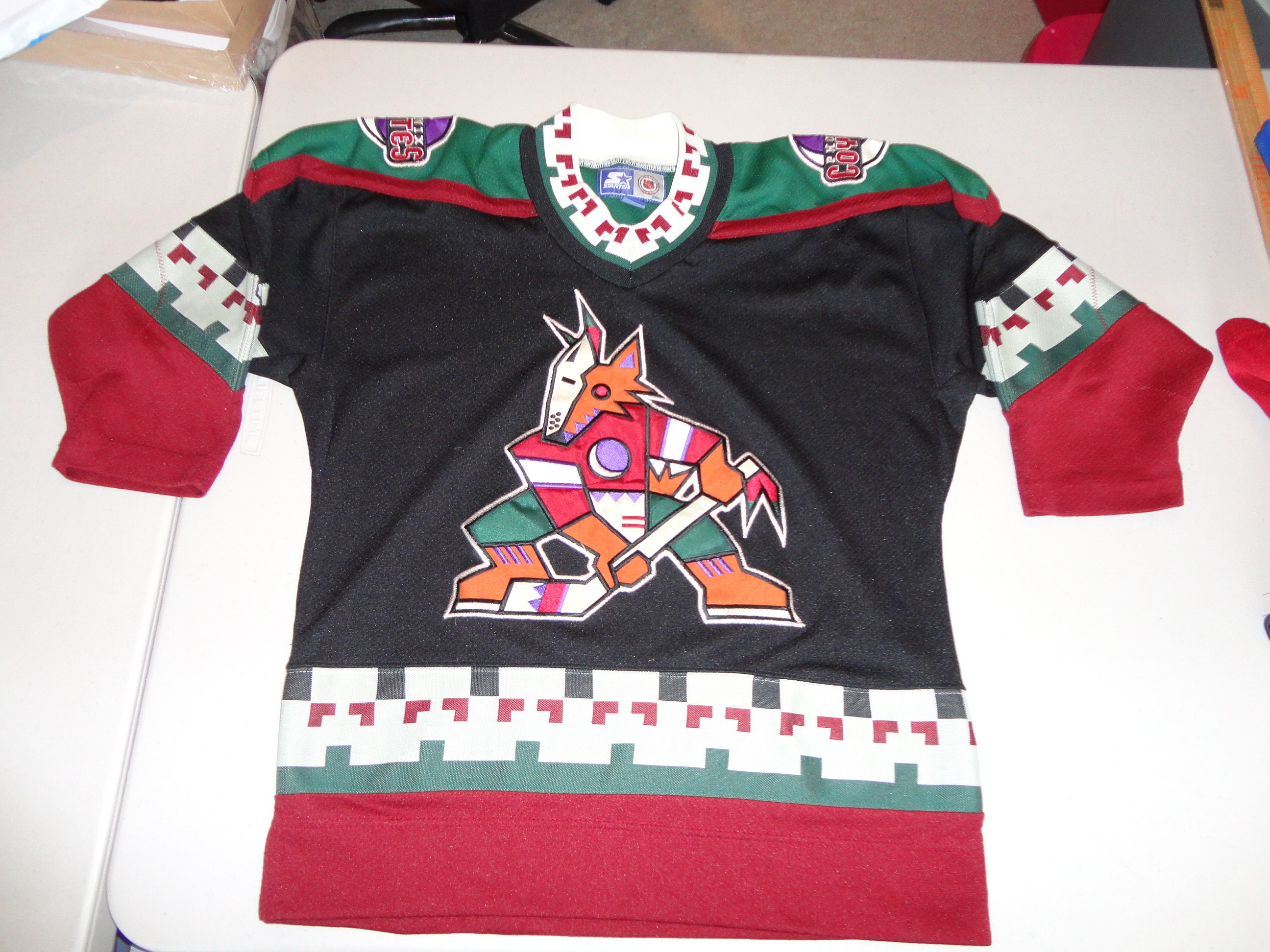 Vintage 1990's Phoenix Coyotes STARTER Hockey Jersey Sz. XL