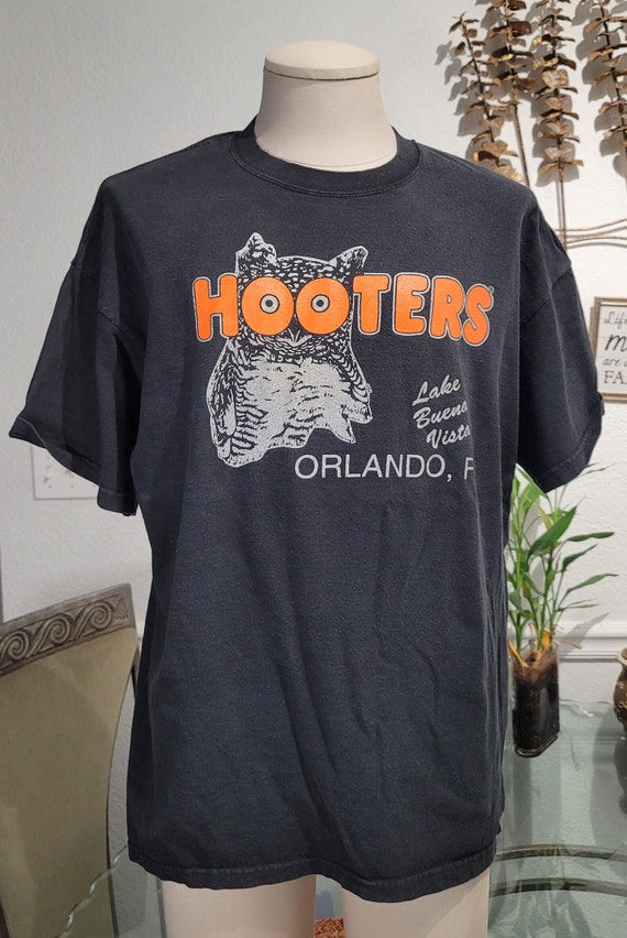 Vintage 90s Hooters Orlando, FL black T-shirt siz… - image 2