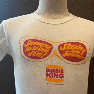 Vintage des années 80 Burger King Sizzle into Summer White T-shirt taille S