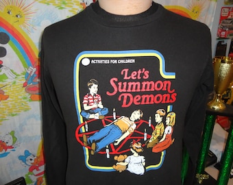 Maglietta Unisex "Lets Summon Demons" - Frase Personalizzata Con Testo, Stampa Horror, Cotton