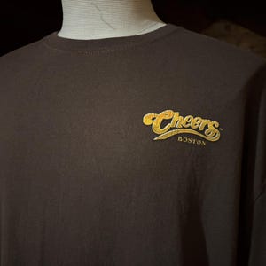 Vintage 2000’s Cheers Restaurant & Bar Boston Massachusetts TV Show  T-shirt XL
