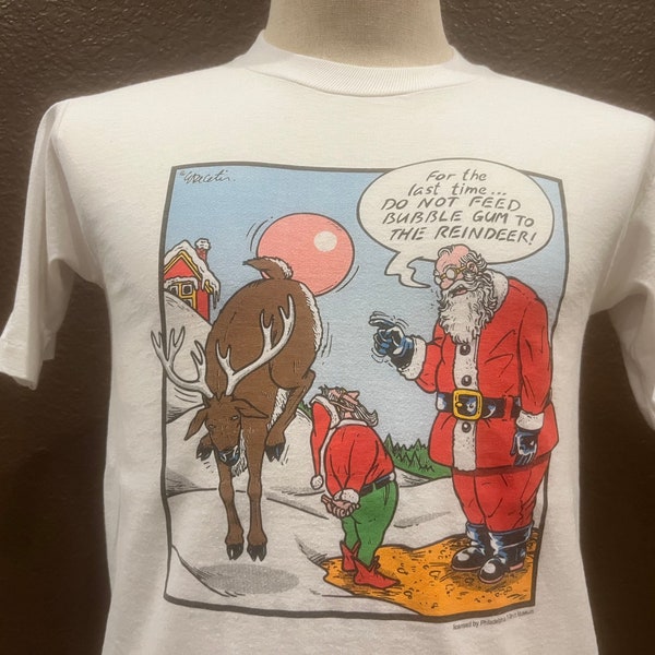 Vintage 90's Do Not Feed Reindeer the Bubblegum Funny Christmas Elf Santa Claus Cartoon White T Shirt Size M