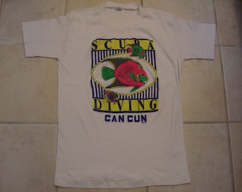Vintage 80&#39;s Cancun Mexico Scuba Diving Tropical Fish White T Shirt Size M