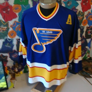 Vintage 1990s St. Louis Blues NHL Hockey Dark Blue 90s Pullover Jumper  Sweatshirt (XL)