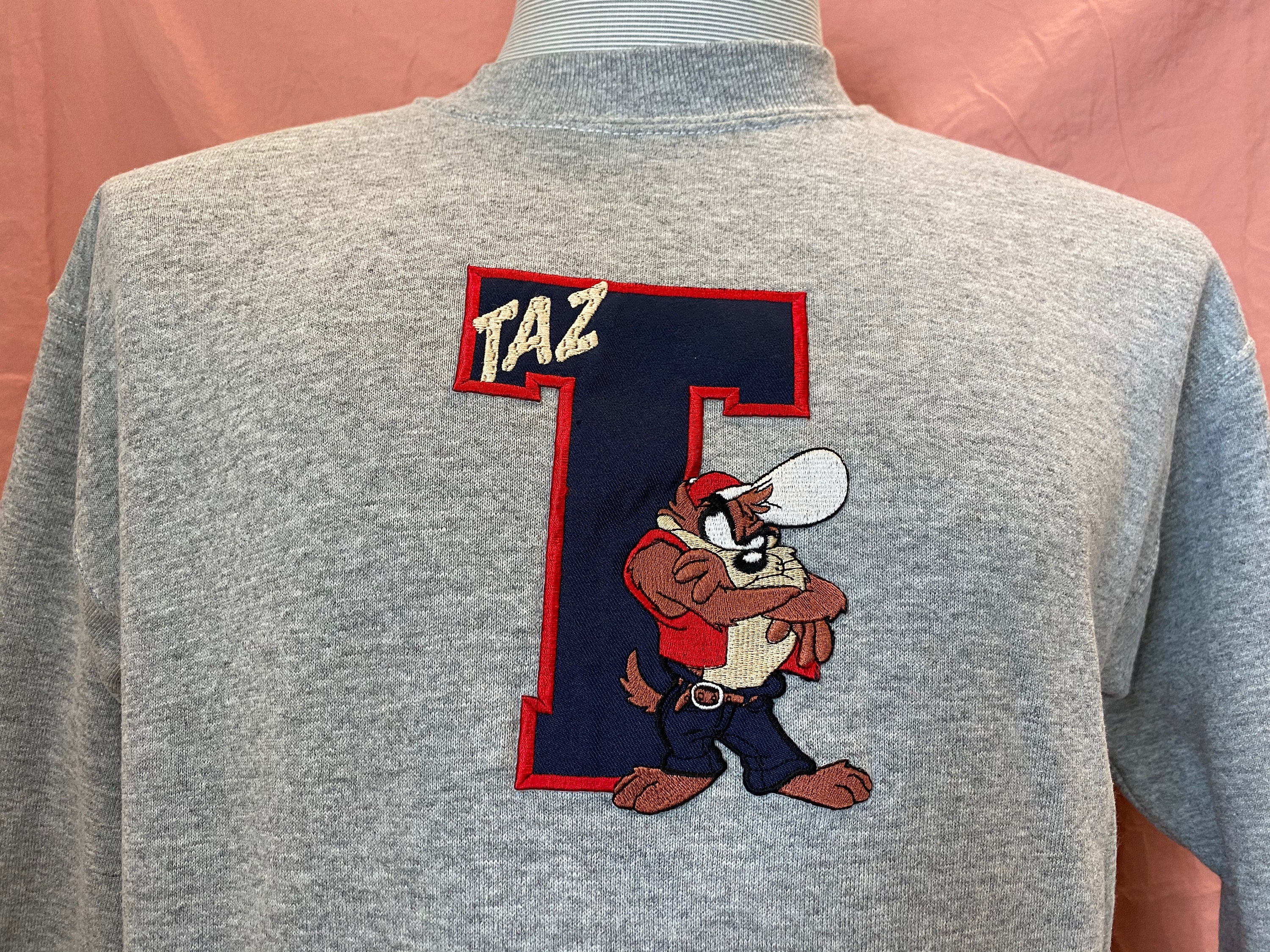 Vintage 90's Taz Devil Looney Tunes Grey Long Sleeve Crewneck Sweatshirt Size M