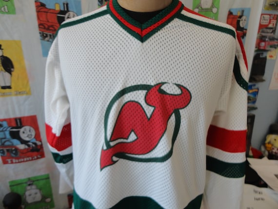 90s New Jersey Devils Modell's Hockey t-shirt Large - The Captains Vintage