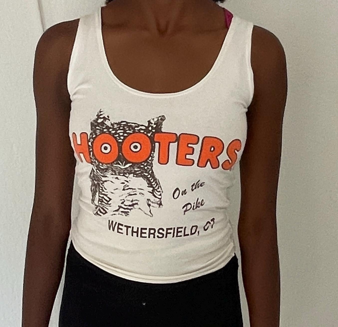Hooters tank top - Etsy 日本