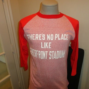 Vtg 80&#39;s Red Raglan There&#39;s No Place Like Riverfront Stadium L/S MLB Shirt Fit L