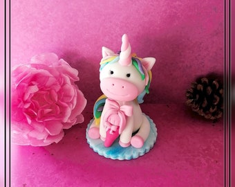 Unicorn cake figure made of fondant, cake decoration