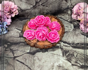 Flowers made of fondant for motif cakes, cake decor