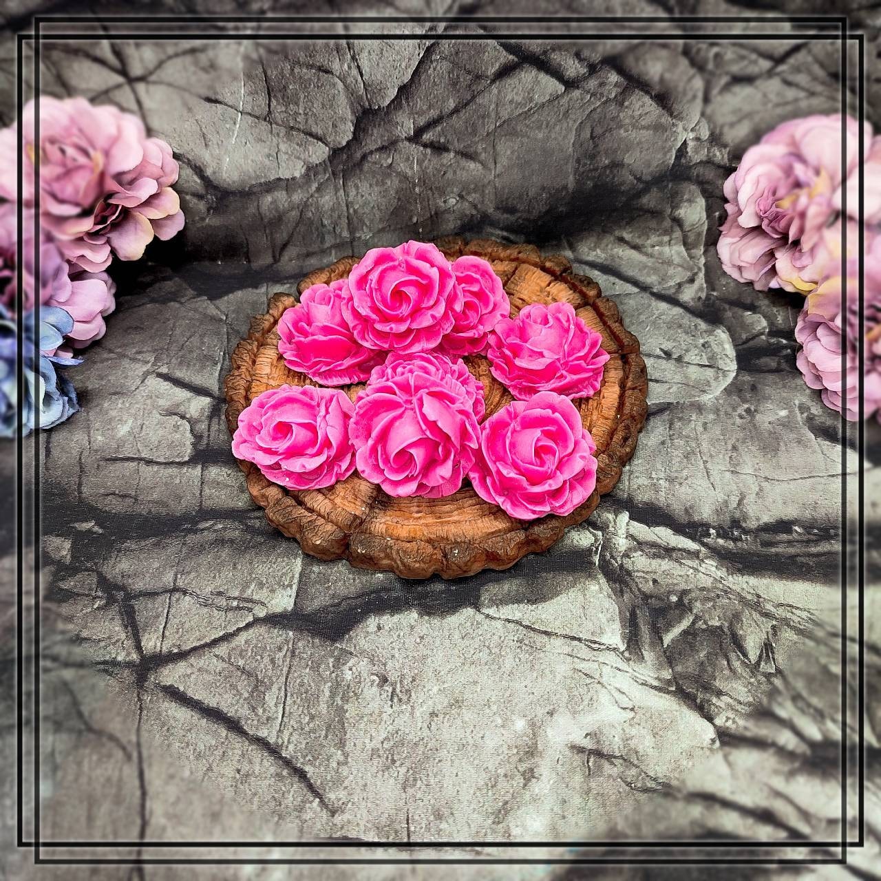 Flowers made of fondant for motif cakes, cake decor
