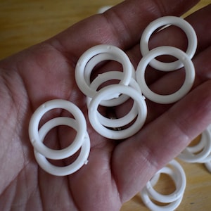 Plastic Curtain Rings, 22.5mm, Pack of 50, White, Dorset Button Making
