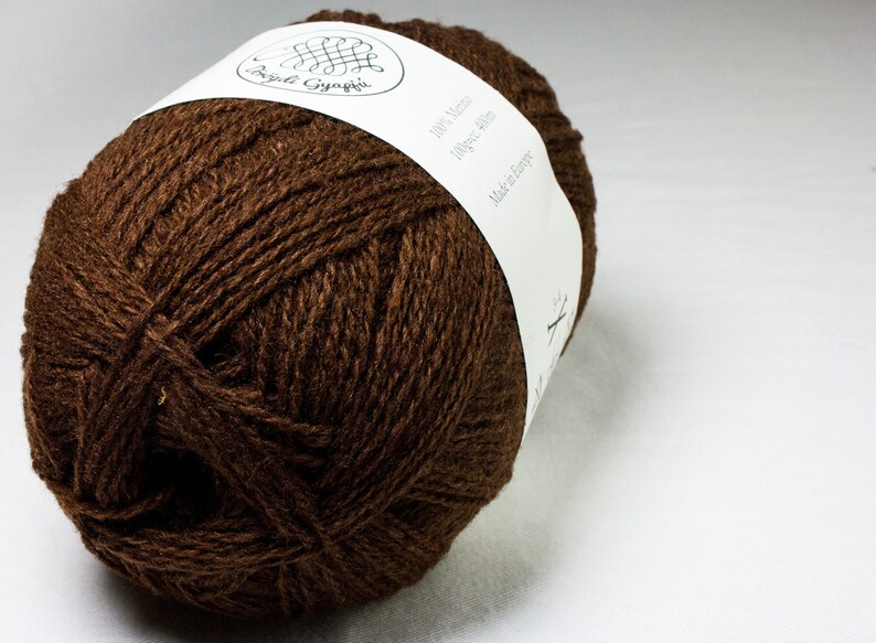 crochet yarn knitting yarn felting yarn weaving yarn Merino Wool Yarn chocolate 2ply 400m100g